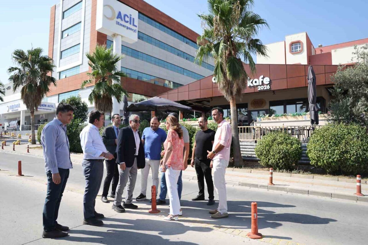 Rektör Kent, ADÜ Hastanesi’ndeki otopark çalışmalarını inceledi 1 rektor kent adu hastanesindeki otopark calismalarini inceledi 52820a572ebf