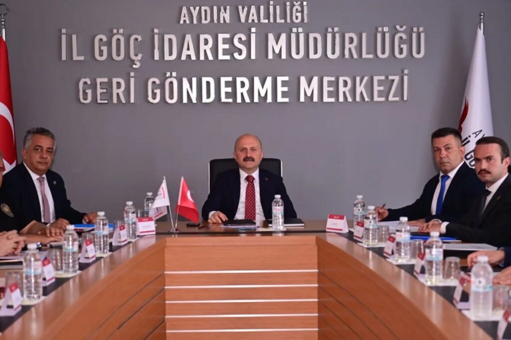 vali varol geri gonderme merkezinde incelemelerde bulundu 626afe9fae92