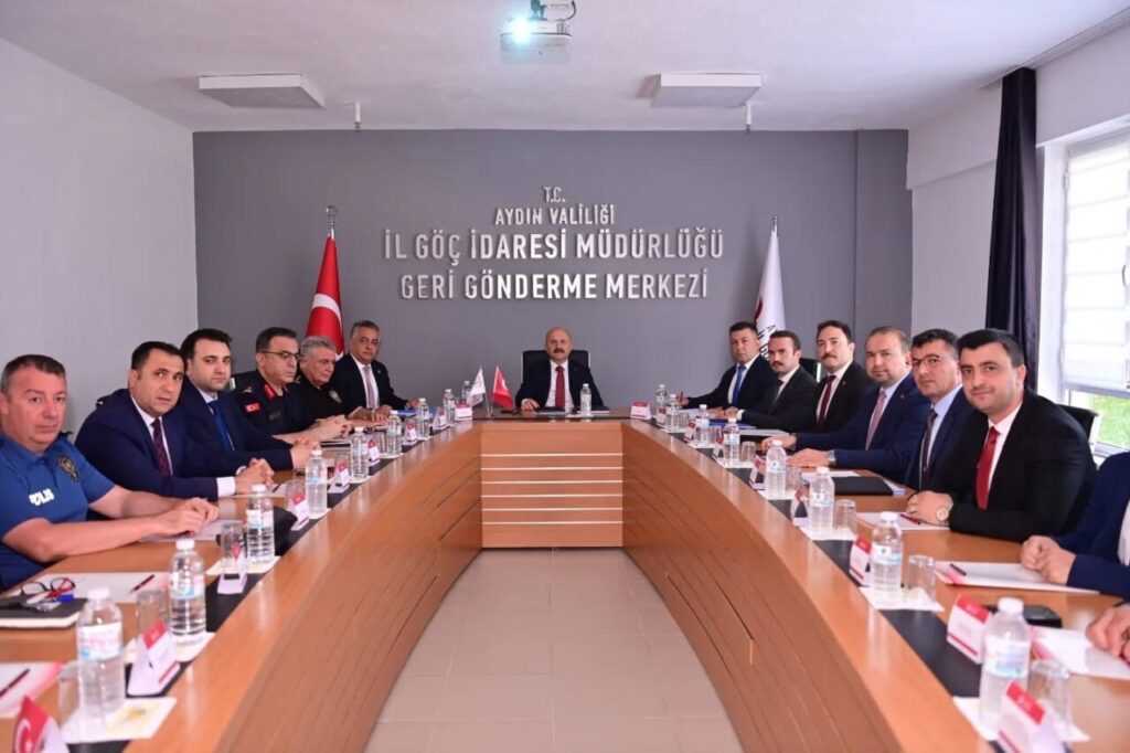 vali varol geri gonderme merkezinde incelemelerde bulundu b16755b39ddc