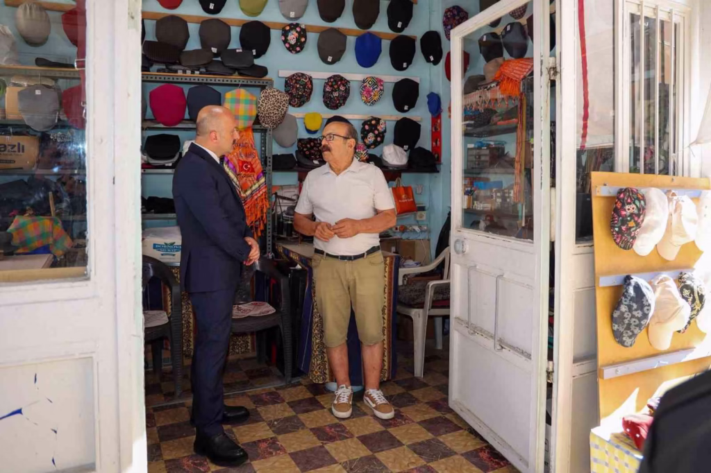 vali varol yenipazarda kurumlari ziyaret edip vatandaslarla bulustu dcdc3239f98b