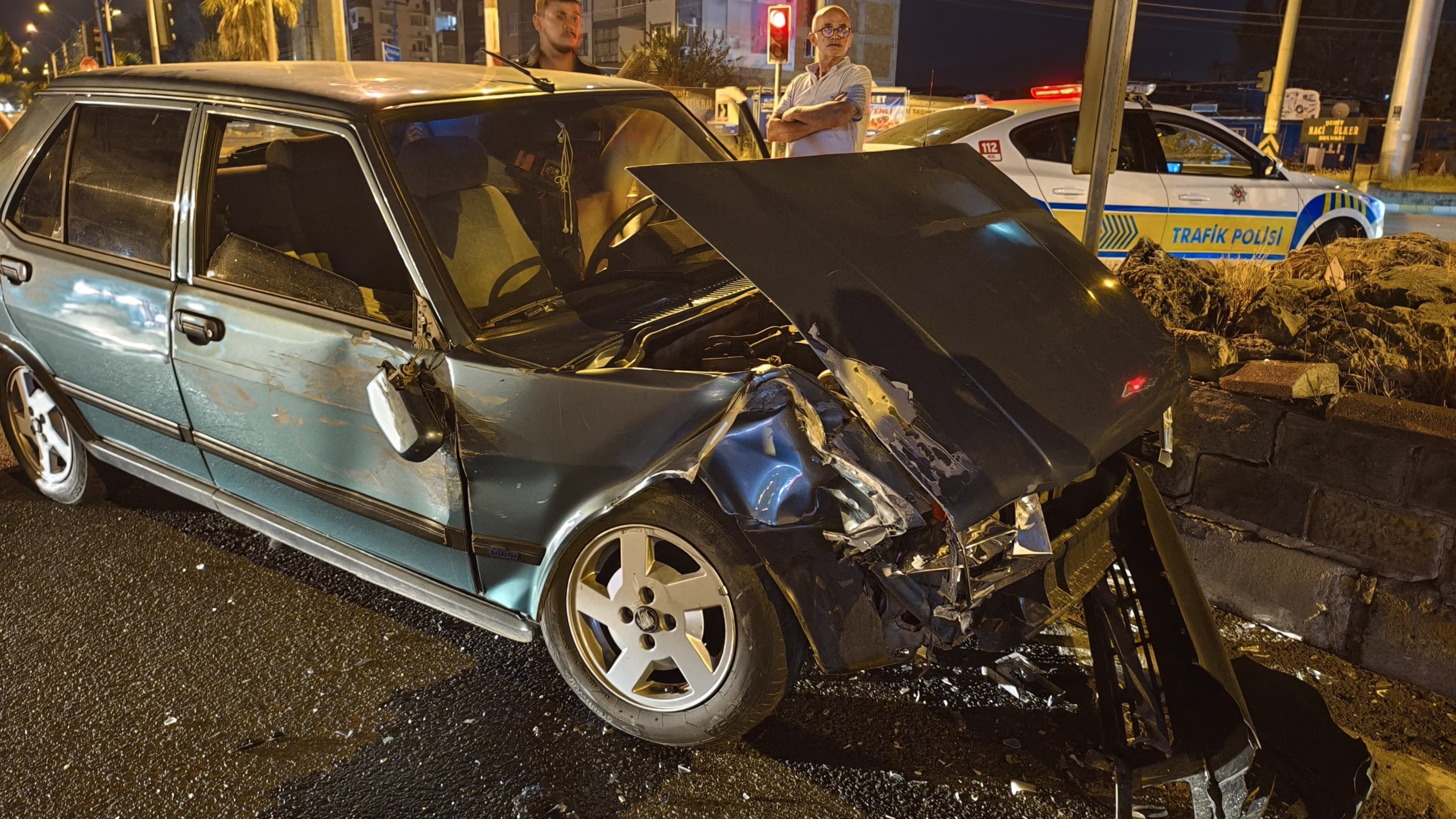 Nazilli’de Kontrolsüz Dönüş Kaza Getirdi: 2 Yaralı