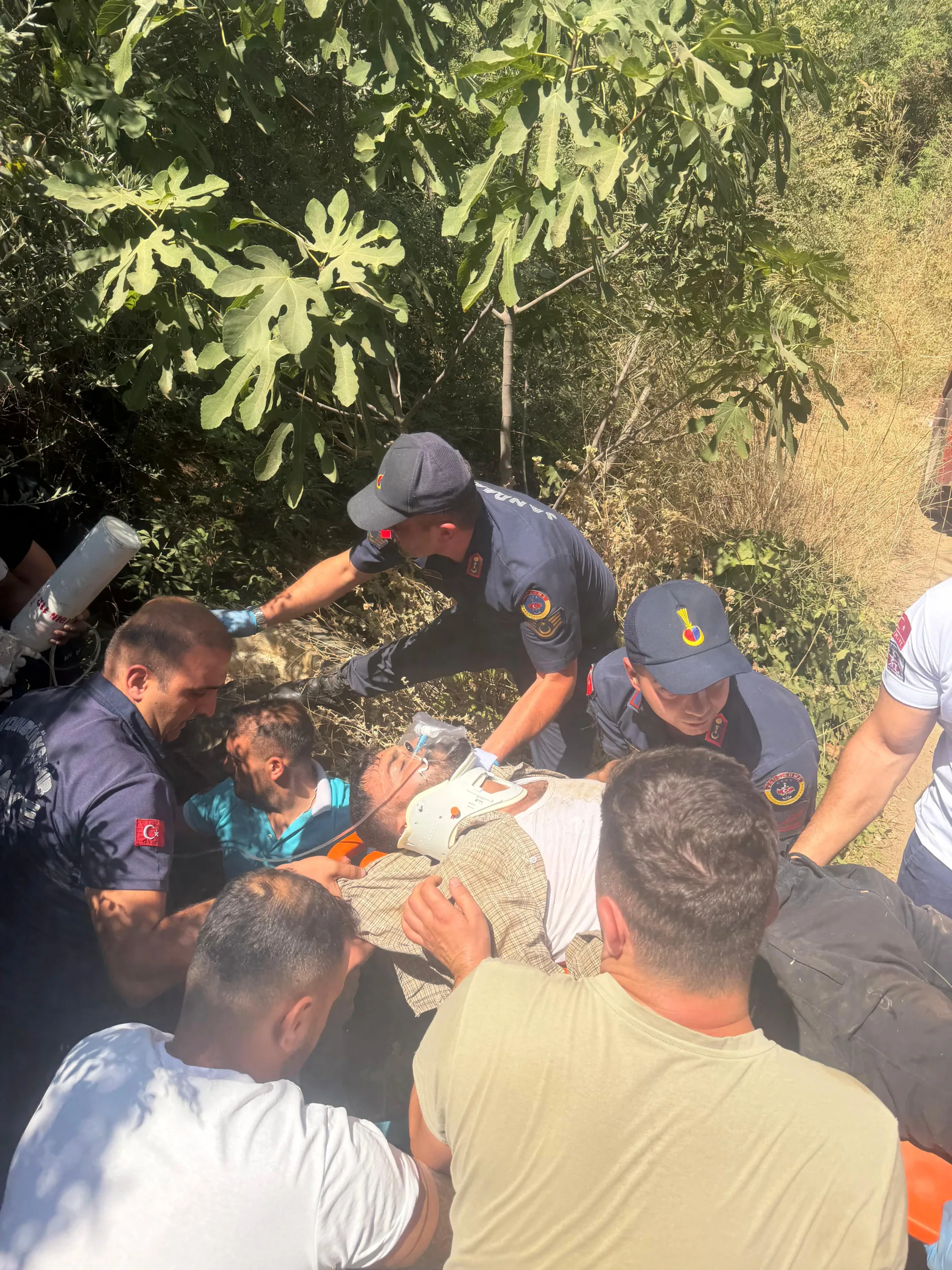 Germencik’te traktör kazası: Sıkışan sürücü yaralandı
