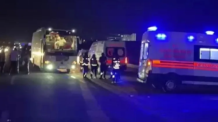 Yolcu otobüsleri çarpıştı: 13 yaralı!