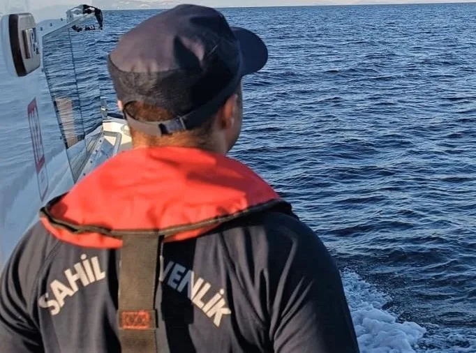 Aydın açıklarında panik: Denize açıldı geri dönemedi 3 Aydın açıklarında panik: Denize açıldı geri dönemedi