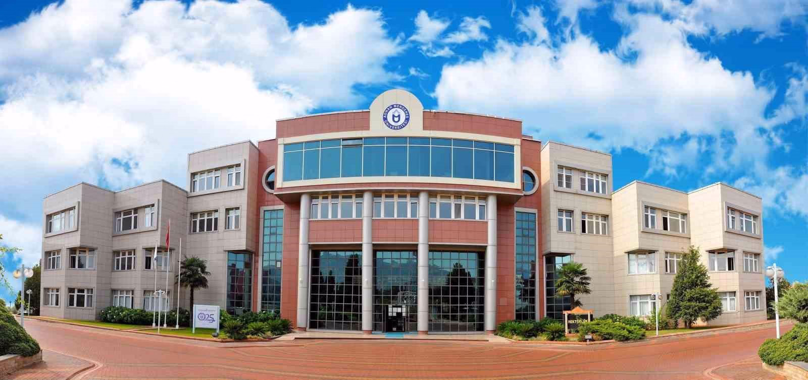 ADÜ’den gençlere çağrı: "Güçlü bir üniversite seni bekliyor" 7 ADÜ’den gençlere çağrı: “Güçlü bir üniversite seni bekliyor”