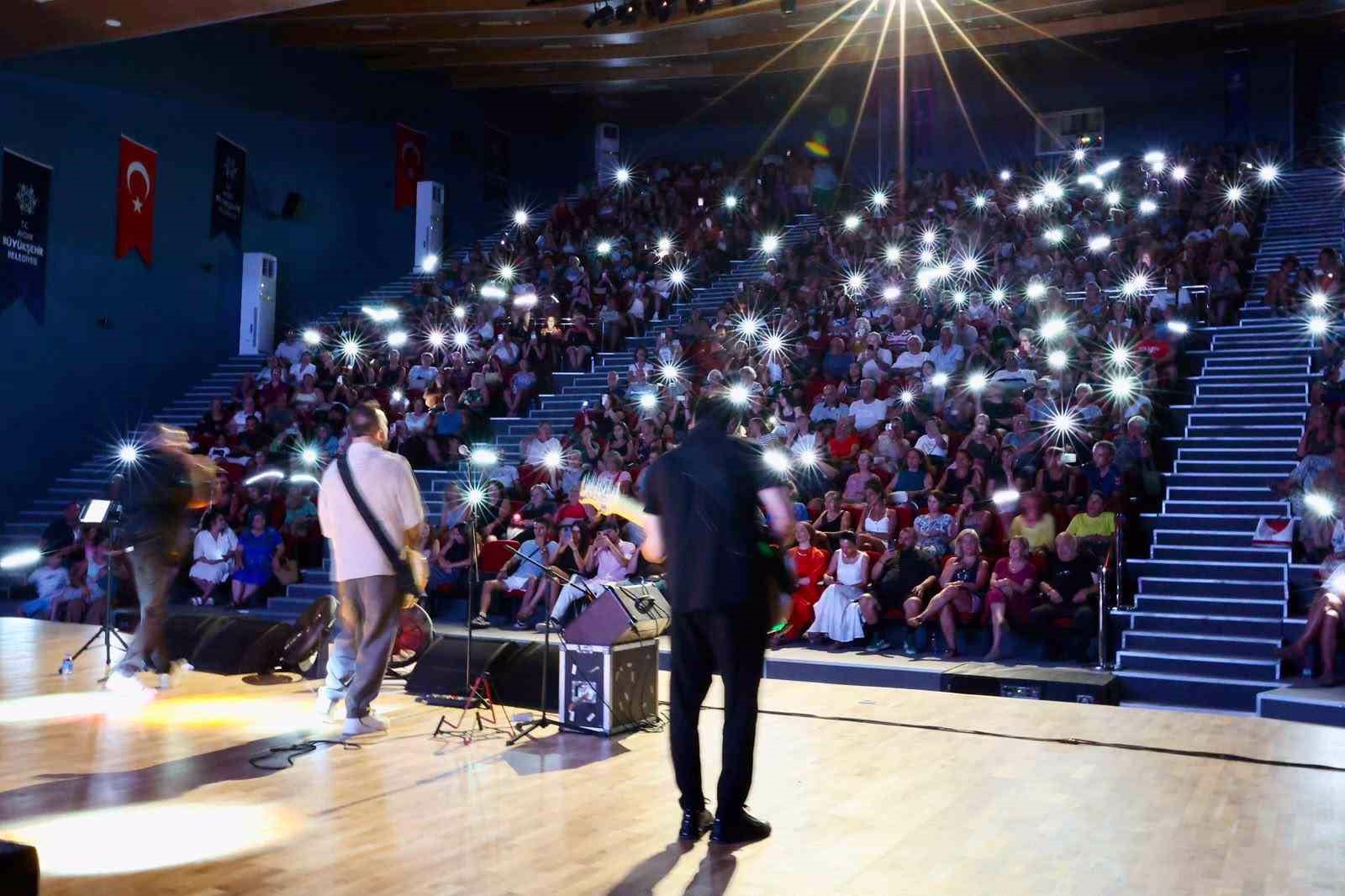 Aydın Büyükşehir Belediyesi’nden Didim’de yaz konseri