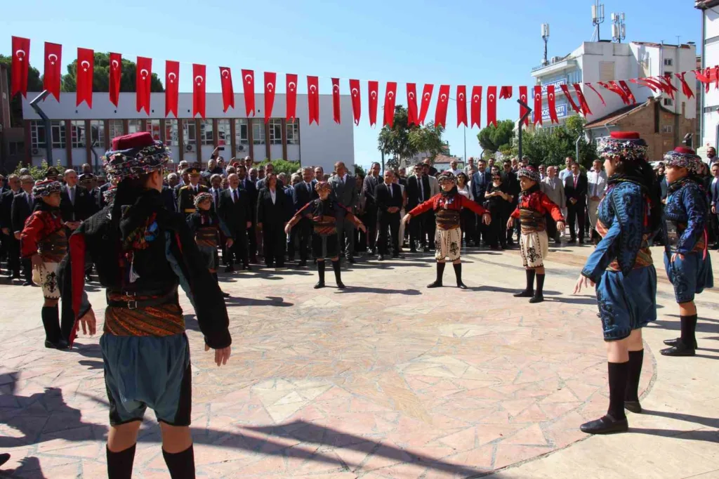 aydinda 30 agustos zafer bayraminin 104 yil donumu coskuyla kutlandi 3bfac36231c3