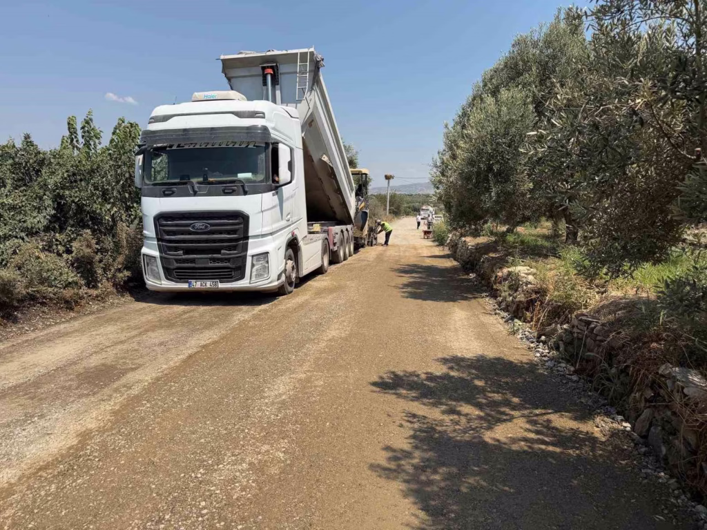 aydinin 17 ilcesinde yol calismalari suruyor 11db2a2d321b
