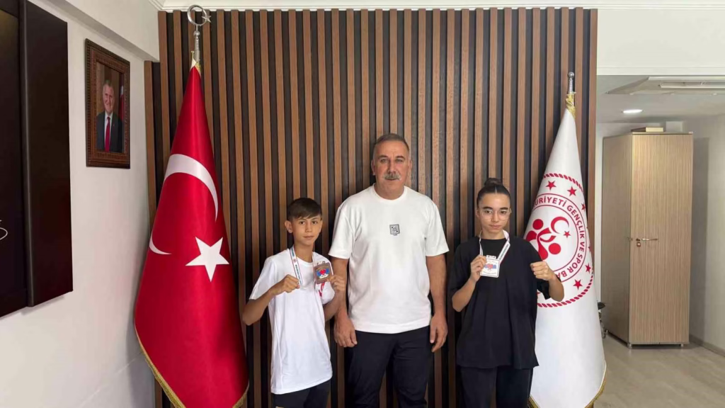 Aydınlı genç boksörlerden Türkiye Şampiyonası’nda 3 madalya 3 aydinli genc boksorlerden turkiye sampiyonasinda 3 madalya fbc207097bfc
