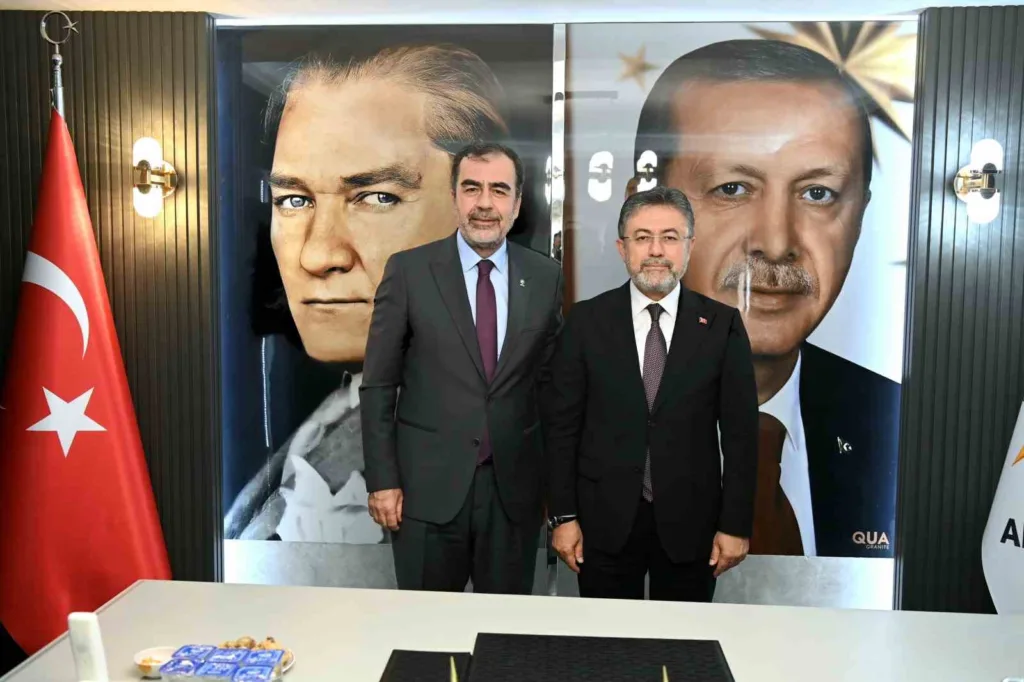 bakan yumakli son 24 yilda aydina yaklasik 190 milyar liralik yatirim yapildi a405dffd56f5