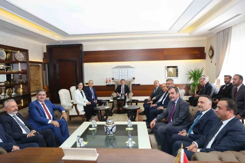 bakan yumaklinin ikinci duragi aydin valiligi oldu 6dc479019fc5