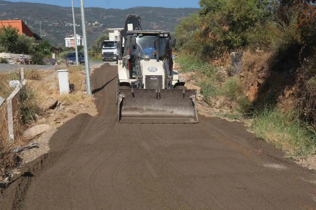Bozdoğan Belediyesi üstyapı çalışmalarına devam ediyor 4 bozdogan belediyesi ustyapi calismalarina devam ediyor 2826f1cfa2c0