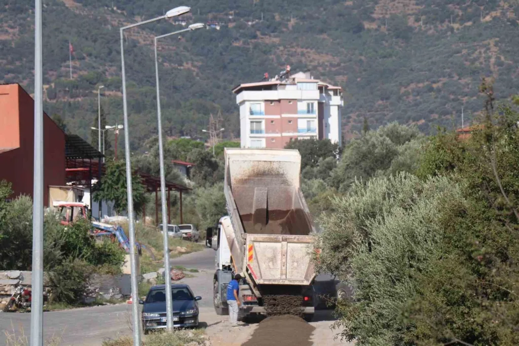 Bozdoğan Belediyesi üstyapı çalışmalarına devam ediyor 5 bozdogan belediyesi ustyapi calismalarina devam ediyor 67a8ccf32ab0