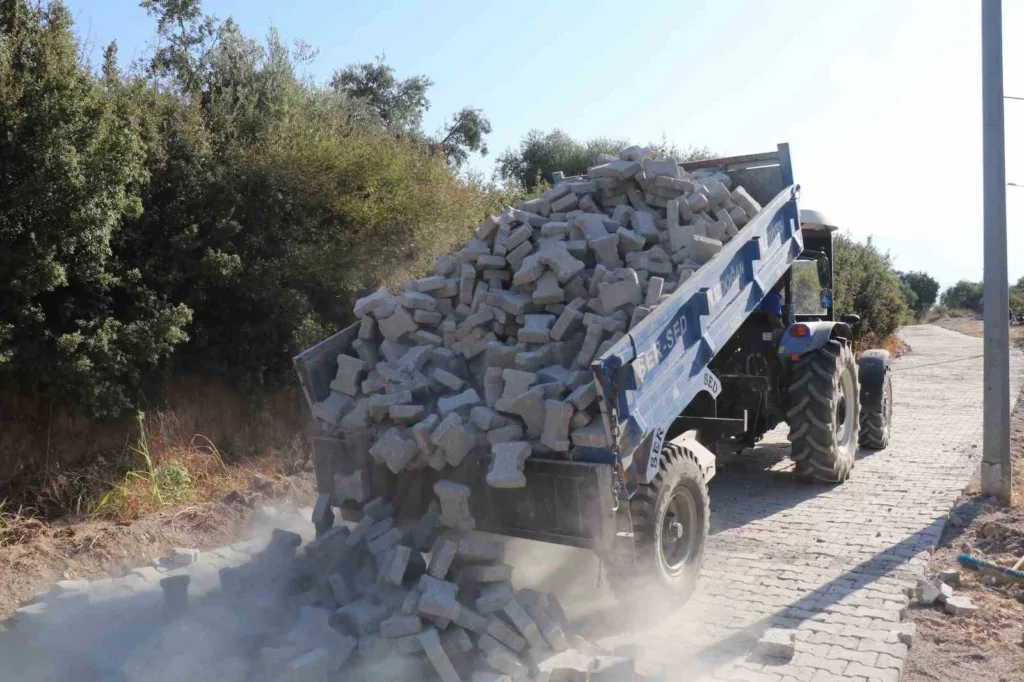 Bozdoğan Belediyesi üstyapı çalışmalarına devam ediyor 3 bozdogan belediyesi ustyapi calismalarina devam ediyor a94b7a295707