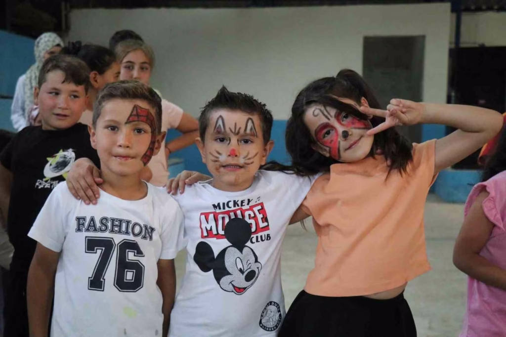 bozdoganda cocuklar yaz senliklerinde egleniyor c9861774ffc5