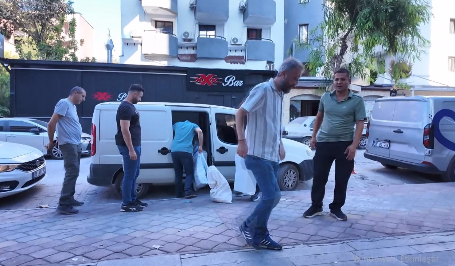Tezcan’ın avukat olan kızı ve damadının ofisinde arama yapıldı