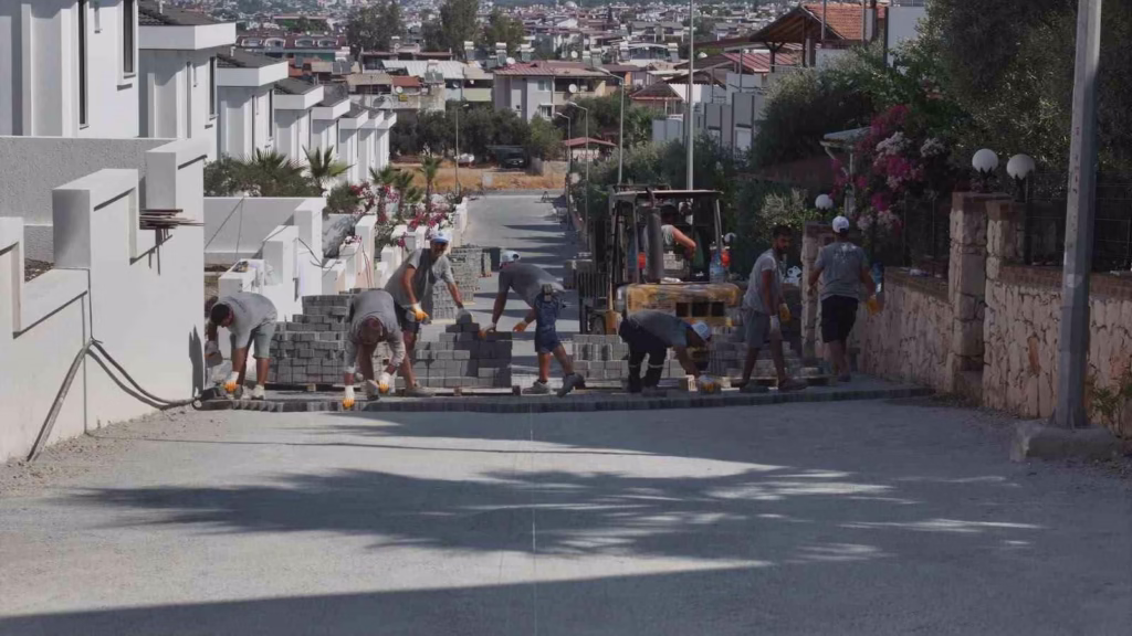 didim belediyesi akbukte parke tasi doseme calismalarini surduruyor e17c6d6f7110