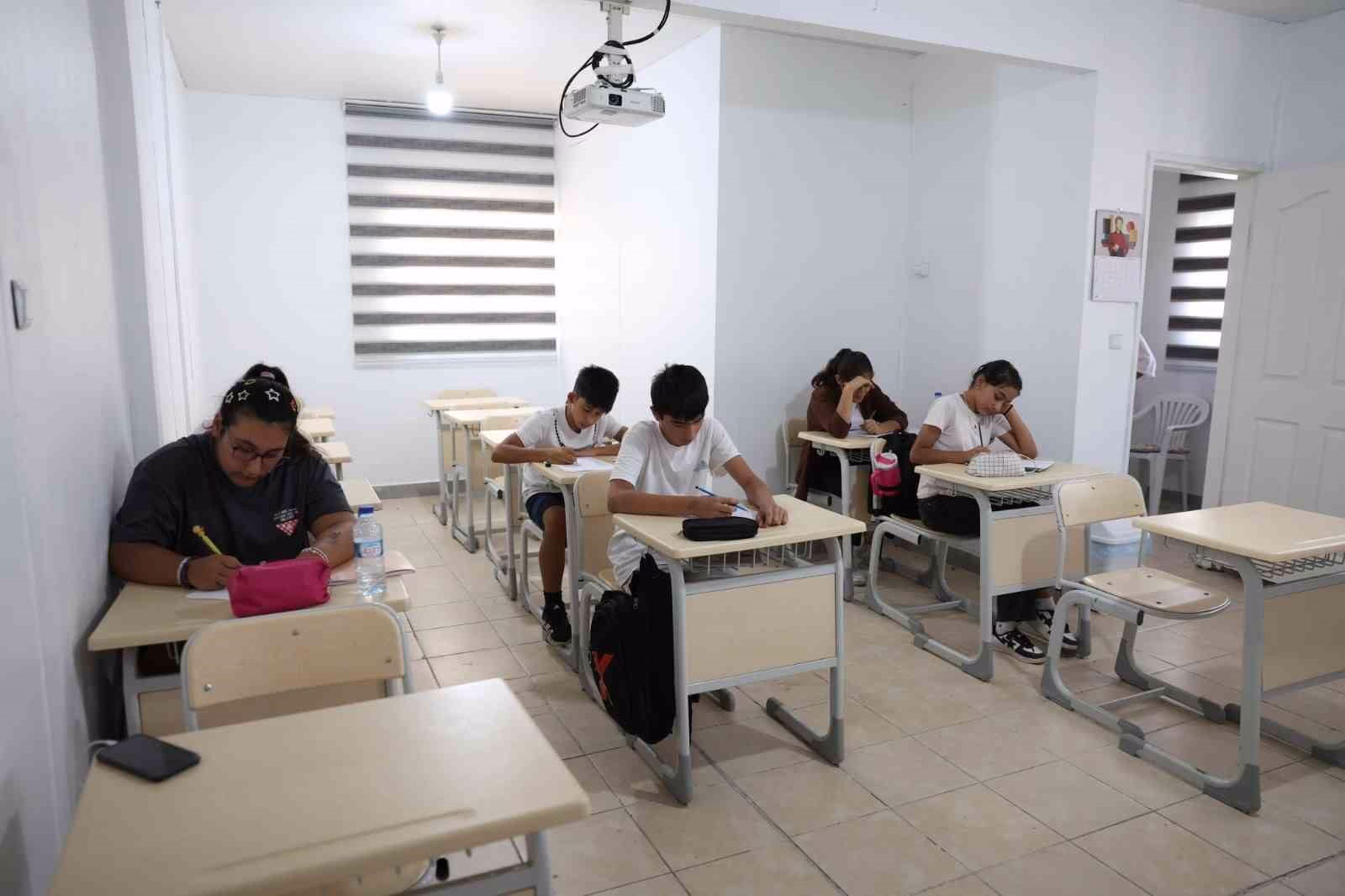 Didim Belediyesi Eğitim Destek Atölyesi’nde matematik eğitimi 2 Didim Belediyesi Eğitim Destek Atölyesi’nde matematik eğitimi