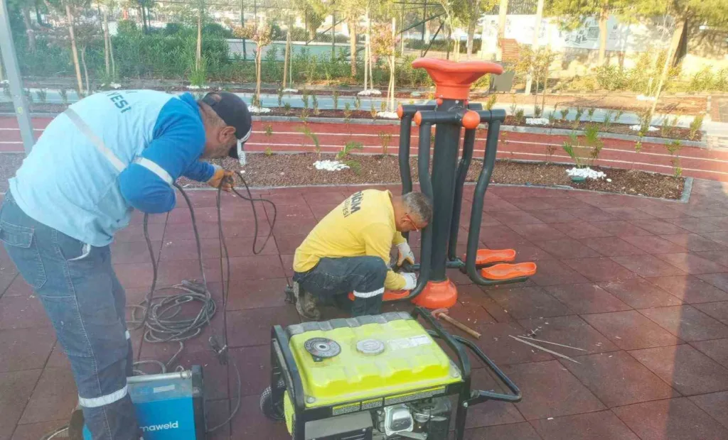 didim belediyesi ortak kullanim alanlarinda bakim ve onarim calismalarini surduruyor 949ee4e97a07