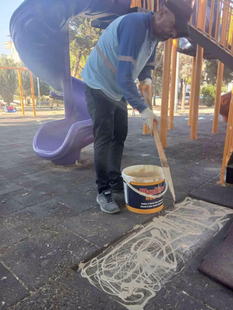 didim belediyesinden parklarda yenileme calismasi feec11fdbce5