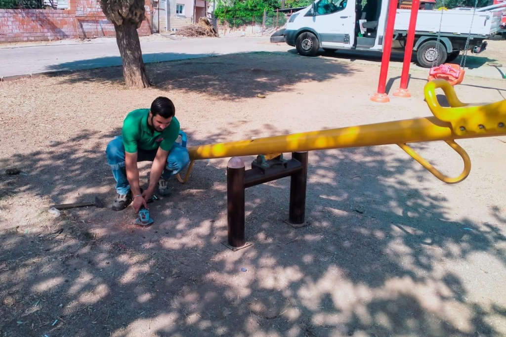 Efeler Belediyesi’nden çocuk parklarında güvenlik mesaisi 2 efeler belediyesinden cocuk parklarinda guvenlik mesaisi 7c9322de4bdd