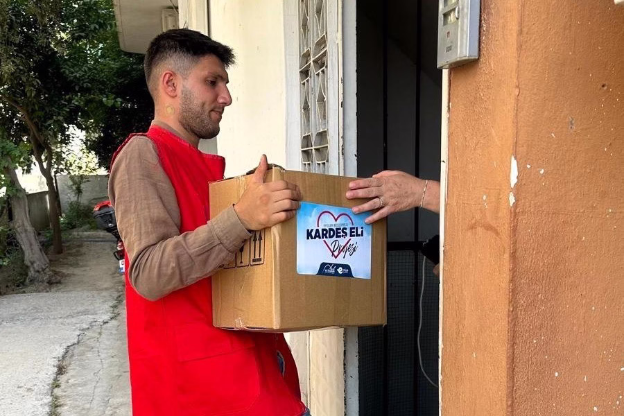 Efeler Belediyesi’nden ihtiyaç sahiplerine doğrudan destek