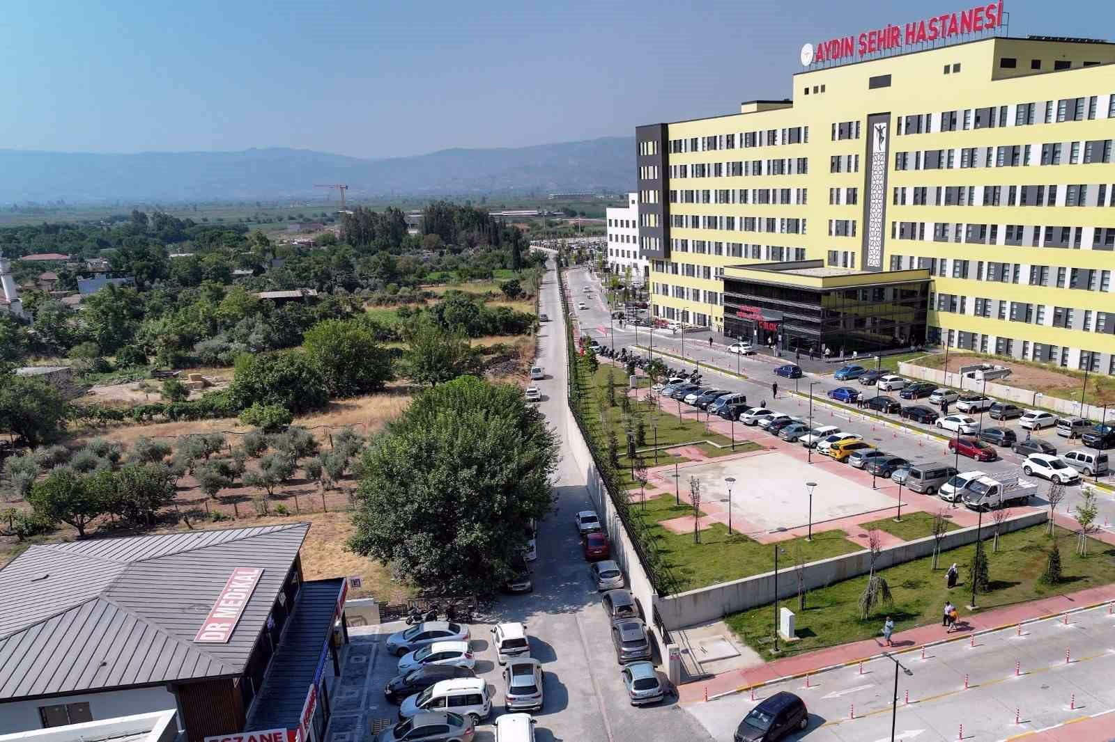 Efeler’de 25 bin metrekarelik yol yenileme tamamlandı 6 Efeler’de 25 bin metrekarelik yol yenileme tamamlandı