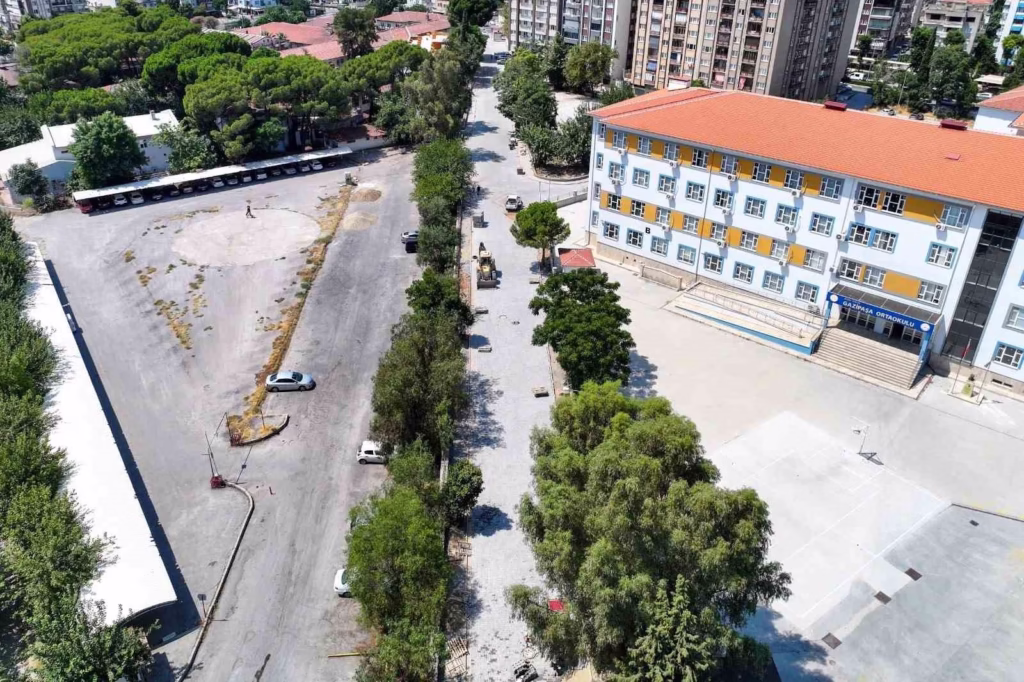 efelerde 25 bin metrekarelik yol yenileme tamamlandi 26af64089e22