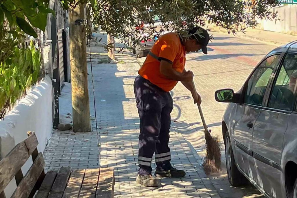 efelerde kapsamli temizlik mesaisi 968337afed22