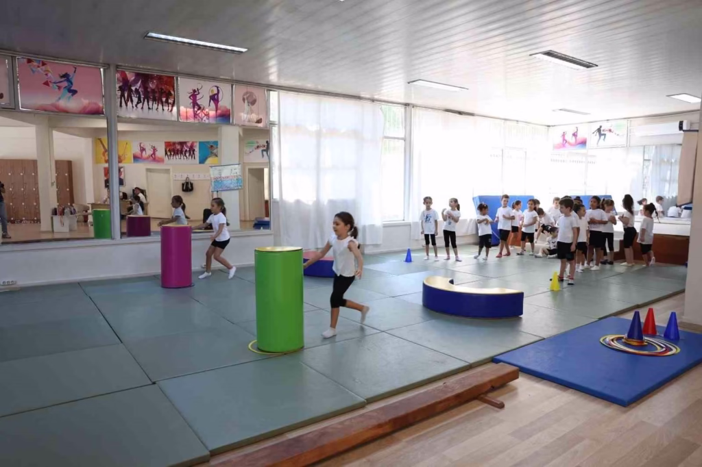 Efeler’de minikler jimnastikle güçleniyor 5 efelerde minikler jimnastikle gucleniyor dda27dd862ec