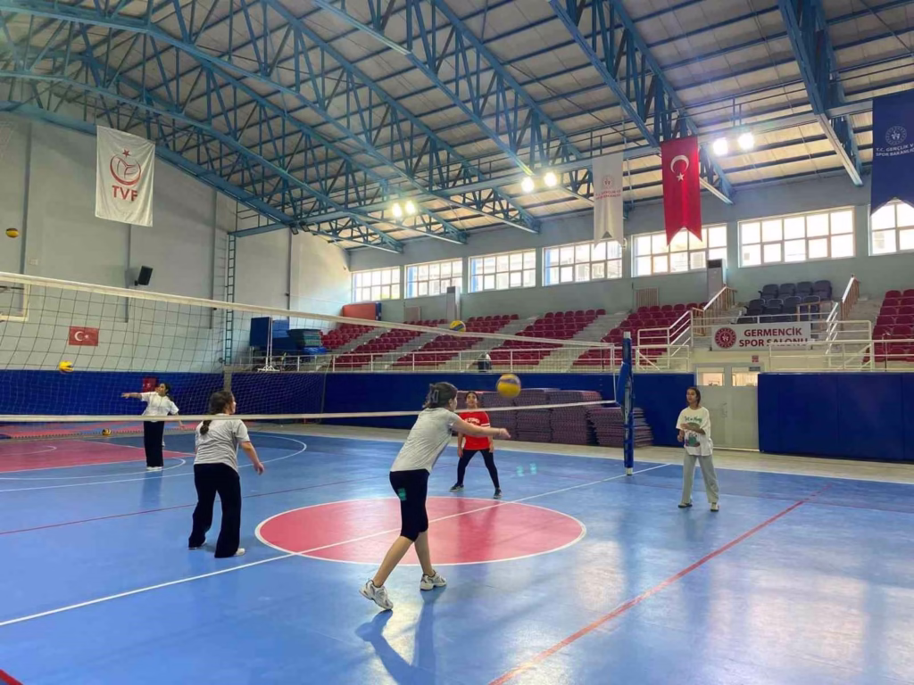 Germencik’te yaz spor kursları tüm heyecanıyla devam ediyor 3 germencikte yaz spor kurslari tum heyecaniyla devam ediyor 5f950290fc2f