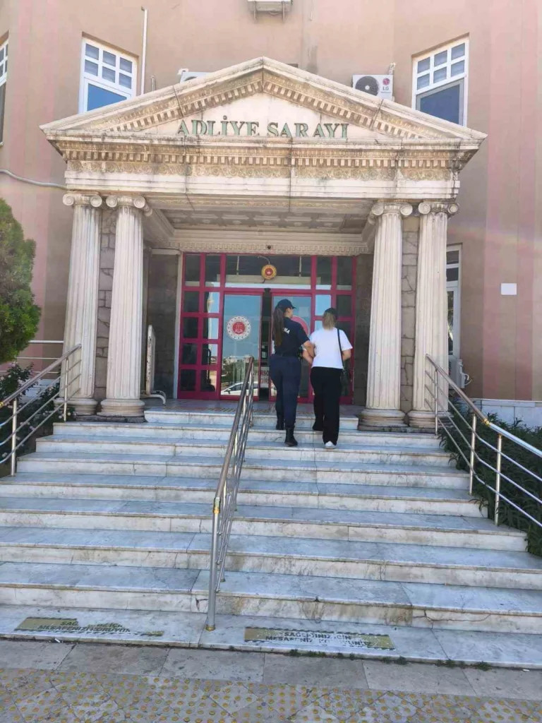 hirsizlik sucundan araniyordu didimde yakalandi cccd7ba90b64