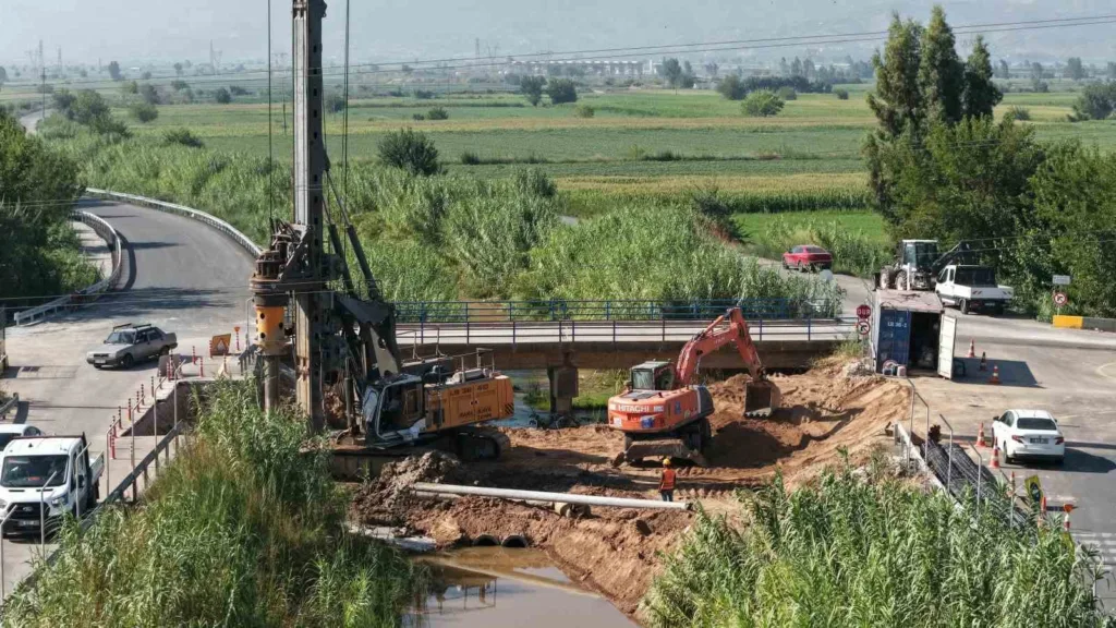 İncirliova’yı Muğla Bulvarı’na bağlayacak yolda çalışmalar devam ediyor 3 incirliovayi mugla bulvarina baglayacak yolda calismalar devam ediyor 9058c7b381aa
