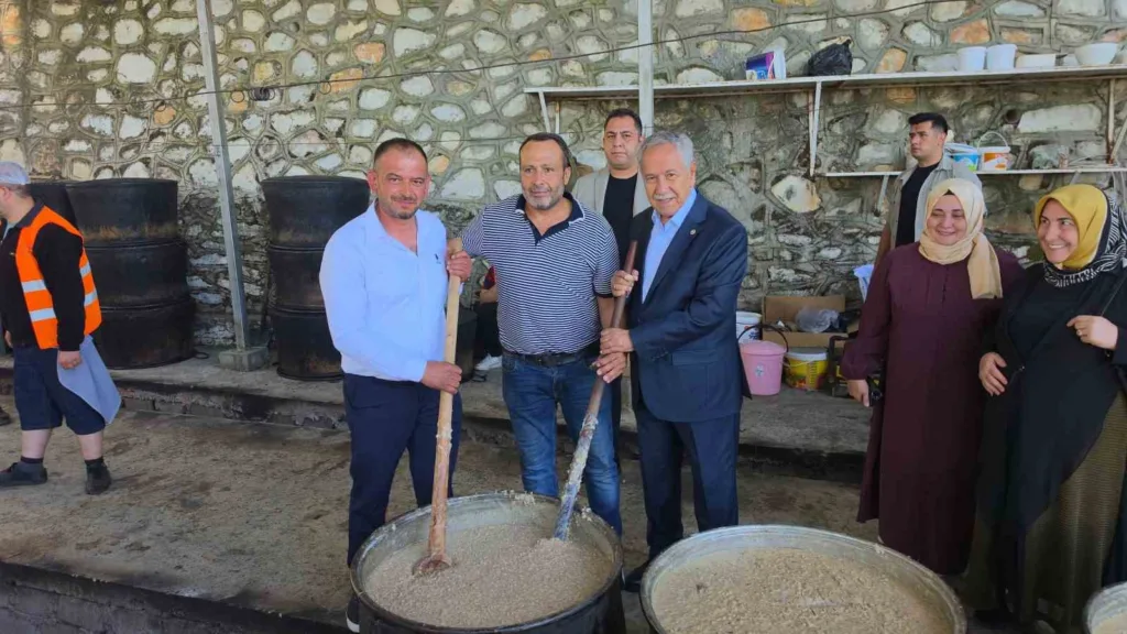 karacasuda 8 asirdir suren dedebag hayri binlerce vatandasi bulusturdu fd8e7b142e0e