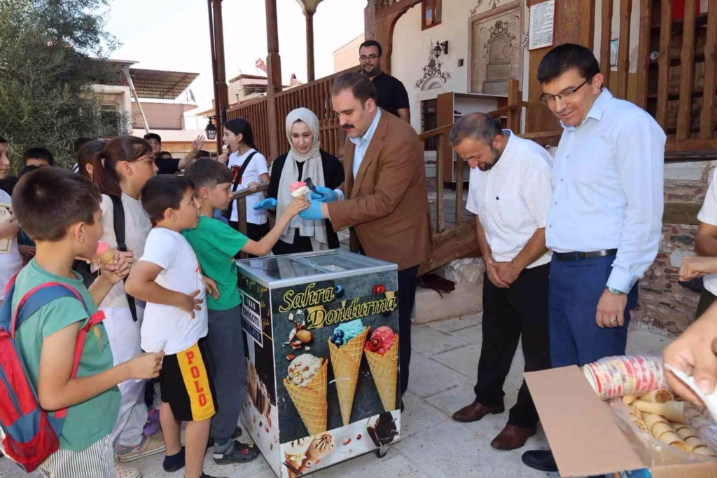 Kaymakam Battal öğrencilerle bir araya geldi 2 kaymakam battal ogrencilerle bir araya geldi 869b37667179
