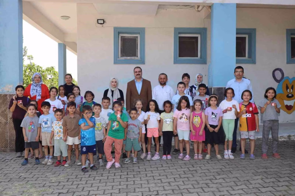 Kaymakam Battal öğrencilerle bir araya geldi 4 kaymakam battal ogrencilerle bir araya geldi c8639b34026e