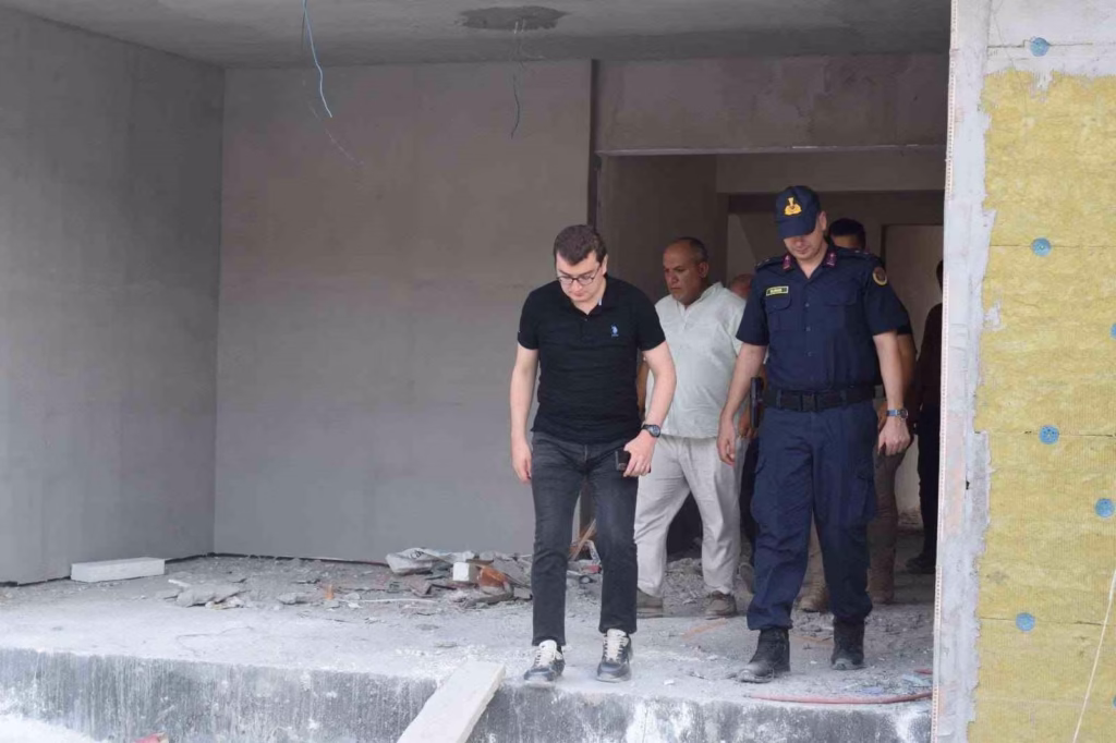 Bozdoğan'a 'Devlet' sözü 2 kaymakam sozen yangin magduru aileleri yalniz birakmadi 4d58ab46506b