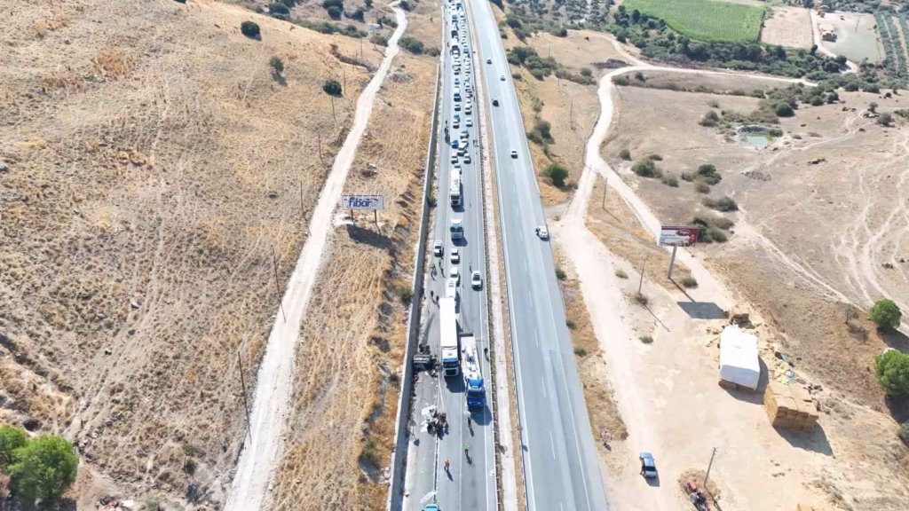 kazalar sonrasi aydin mugla karayolu kilitlendi arac kuyrugu 5 kilometreye ulasti bdabd27e0fbb