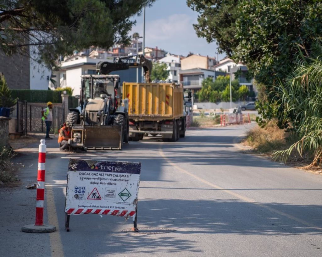 Kuşadası’nda doğalgaz çalışmaları Karaova’da sürüyor 2 kusadasinda dogalgaz calismalari karaovada suruyor a80e9a9d3c64