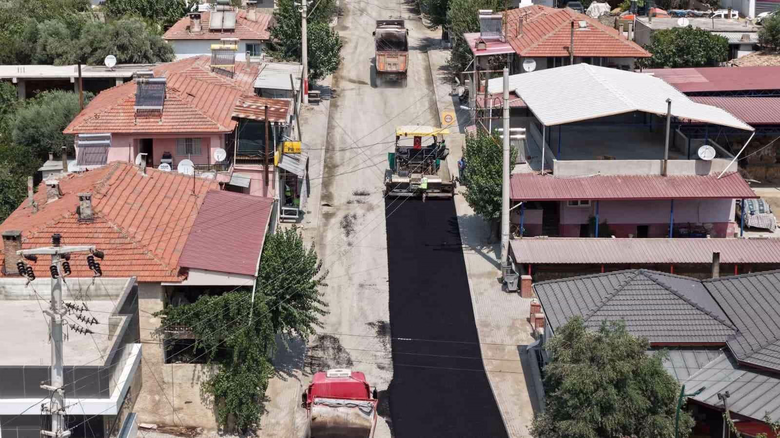 Kuyucak’ta Gencelli-Gencellidere yolu asfaltla buluşuyor