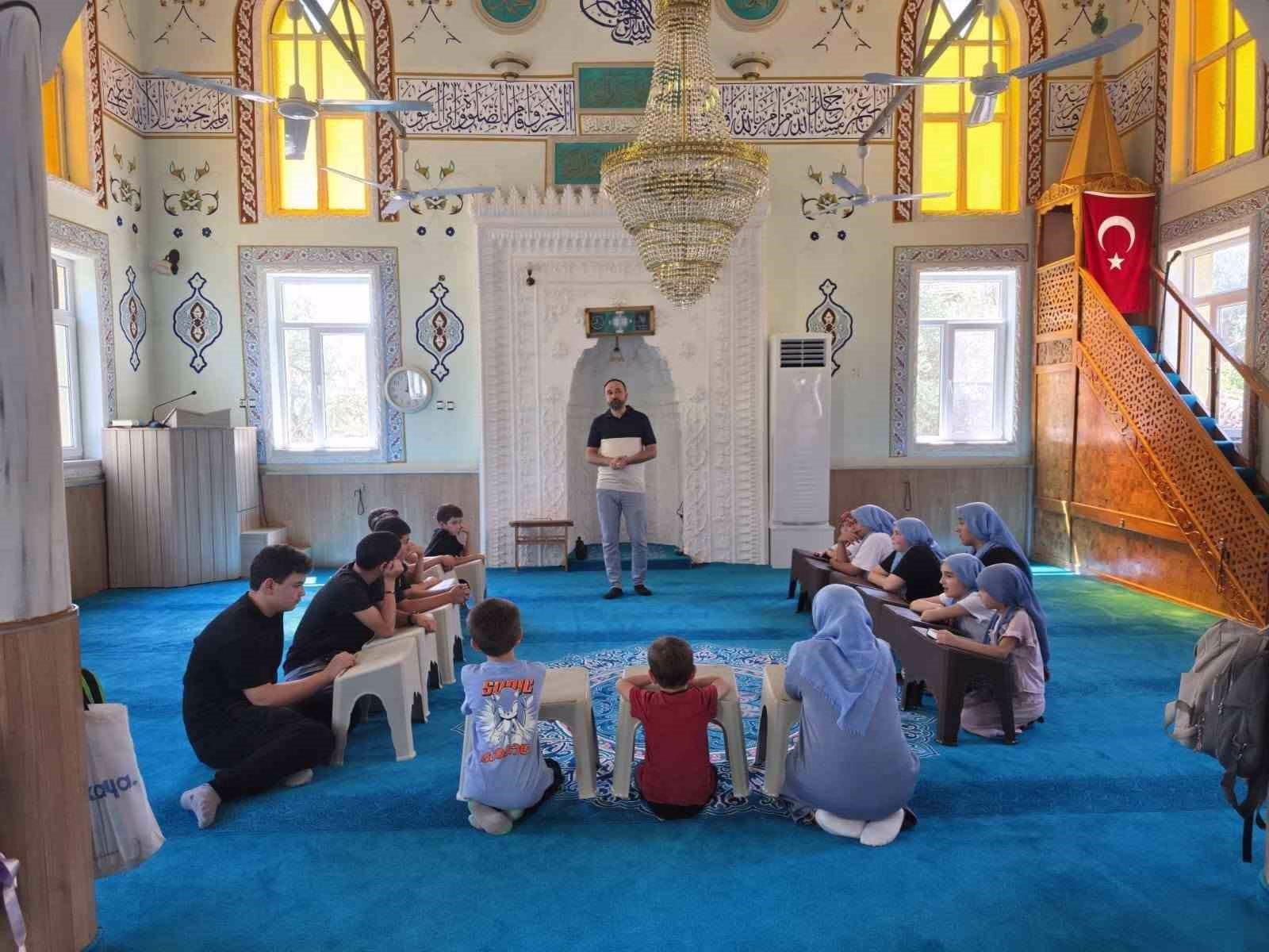 kuyucakta yaz kuran kursu ogrencilerine rehberlik seminerleri ae79de06c44f