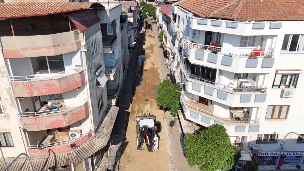 nazilli belediyesi ilcedeki yol calismalarini surduruyor b31928f03b75