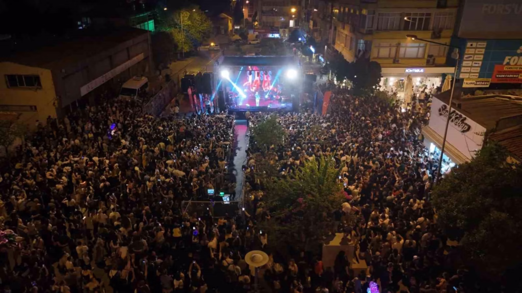 nazillide yaz konseri coskusu e20f65a31a23