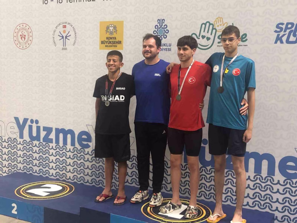 ozel sporcudan aydina 4 gumus madalya 63bfe7c4e284