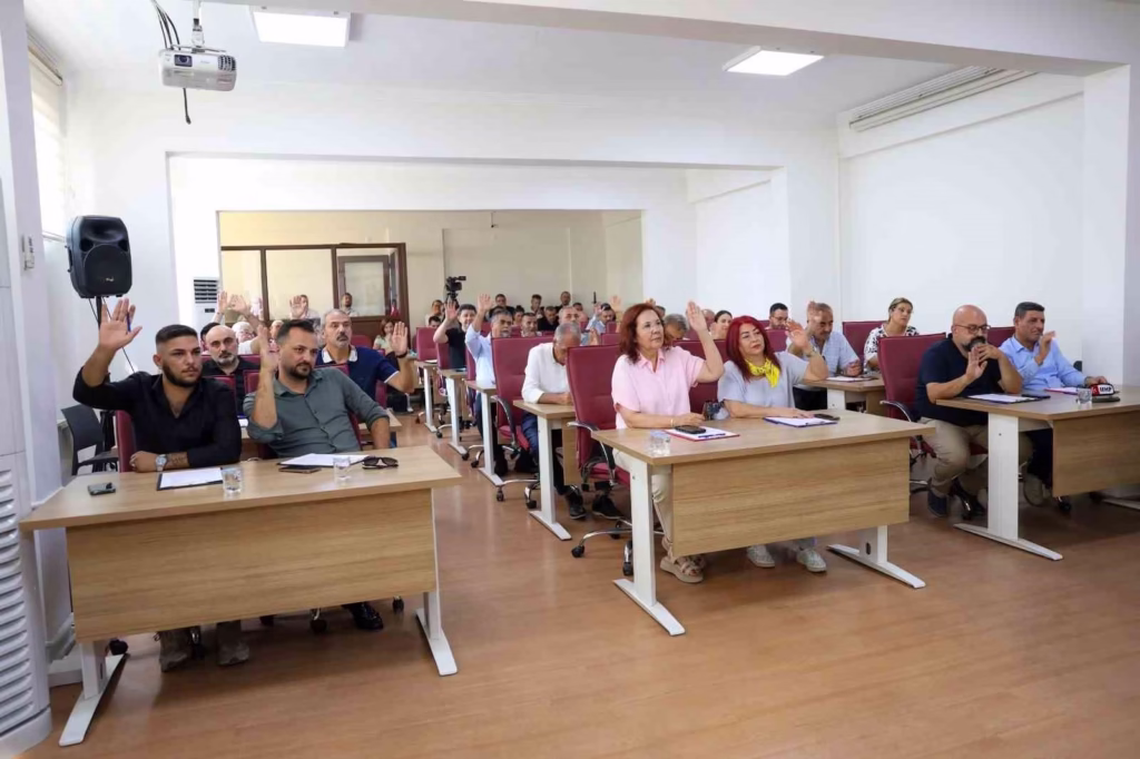 Efeler Belediyesi'nden merhum muhtara vefa 3 pinarderedeki yeni parka eski muhtarin adi verildi 1fda95eac9e7