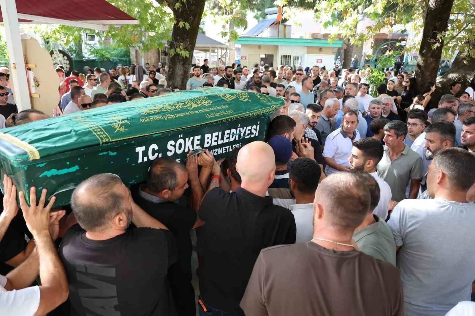 Söke’de 11 yaşındaki futbolcu gözyaşları ile uğurlandı