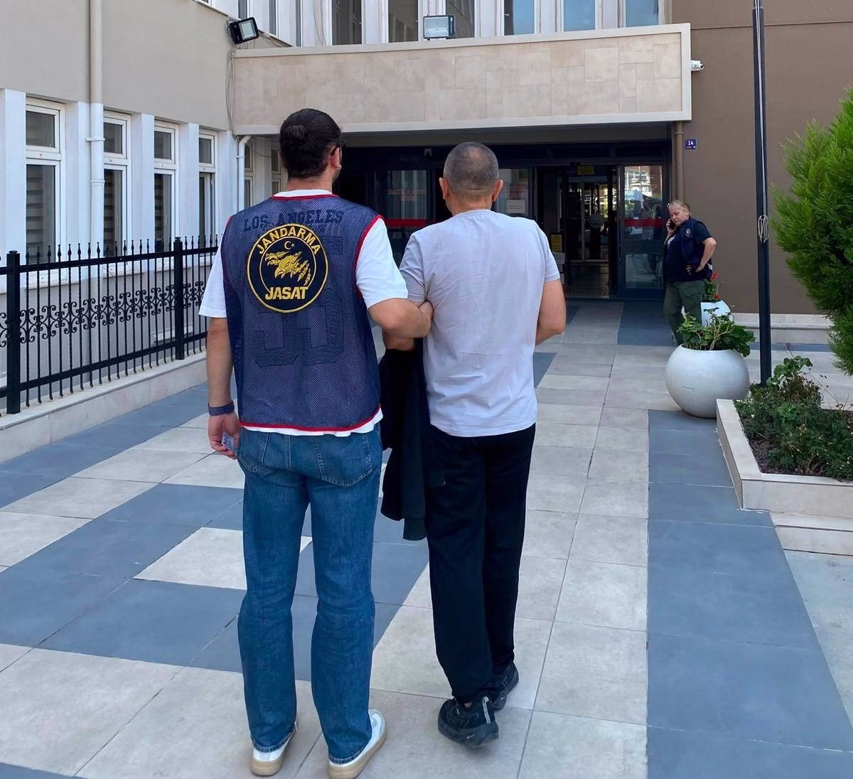 Söke’de 6 yıl 3 ay hapis cezasıyla aranan saldırgan yakalandı!