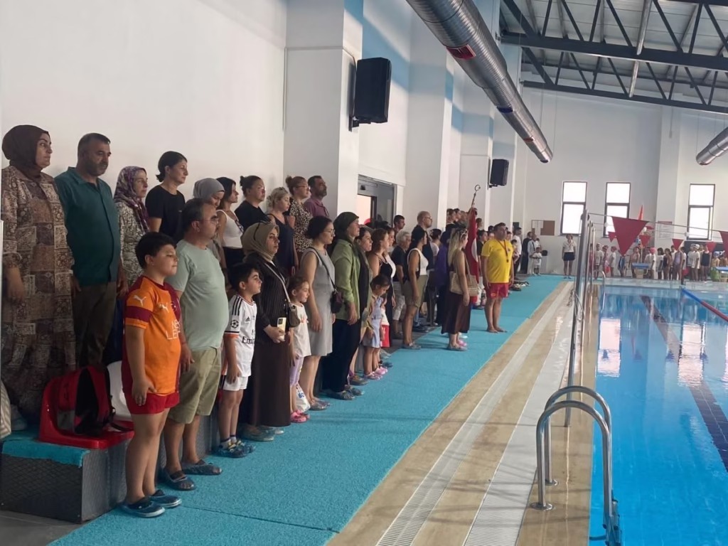 sokede cocuklar yuzme egitimini basariyla tamamladi 10f1d44b092b