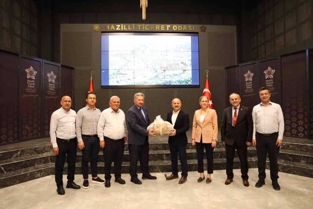 vali varol nazilli ticaret odasina iade i ziyarette bulundu 0b4336dd2c58