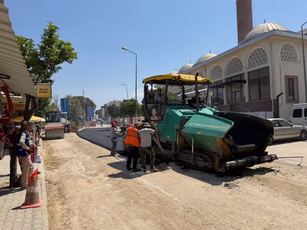 yenipazarda 2 etap asfalt calismalari basladi f750de063ab4